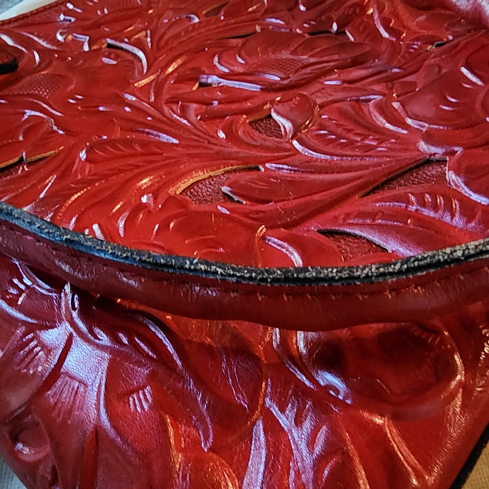 Patricia Nash Red Embossed Shoulder Bag - Picture 3 of 9